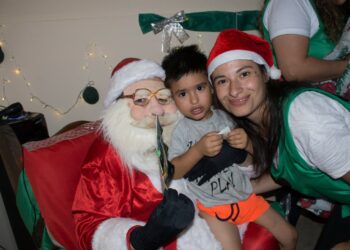 Papá Noel pasó por la Casa del Niño ‘María Elena Walsh’