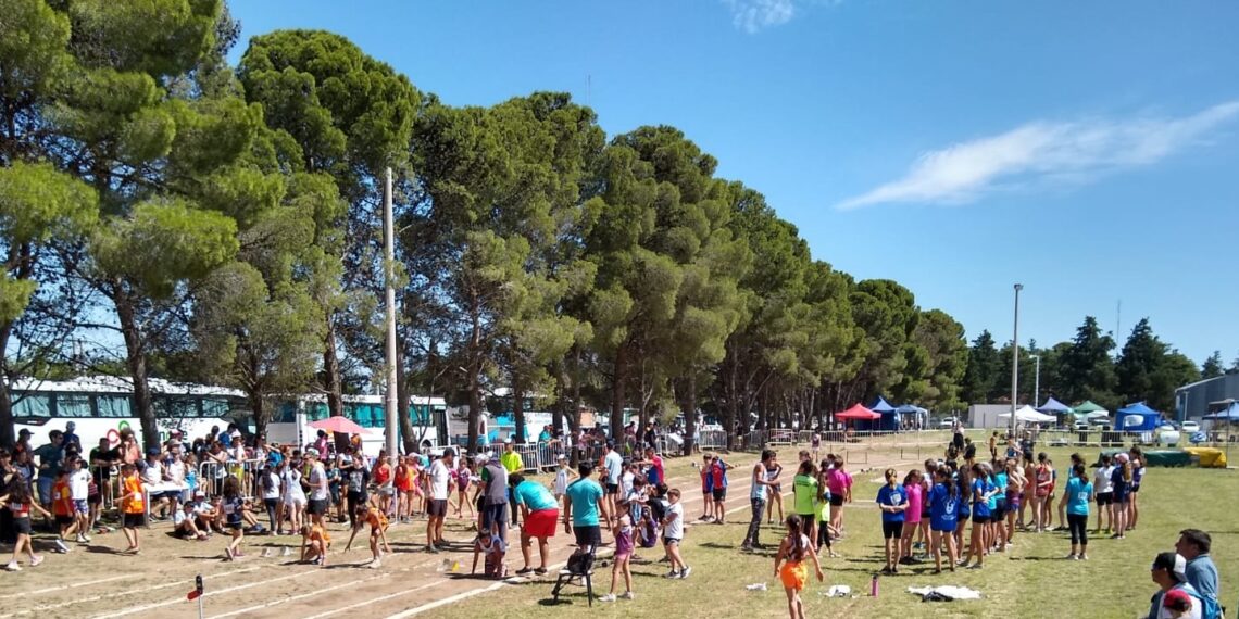 Tornquist es sede de un Encuentro Provincial de Atletismo U12 y U14 (Videos)