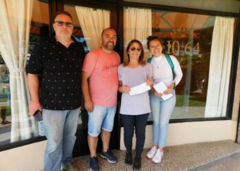 Ganadores del concurso de vidrieras y frentes navideños  (fotos y videoentrevistas)