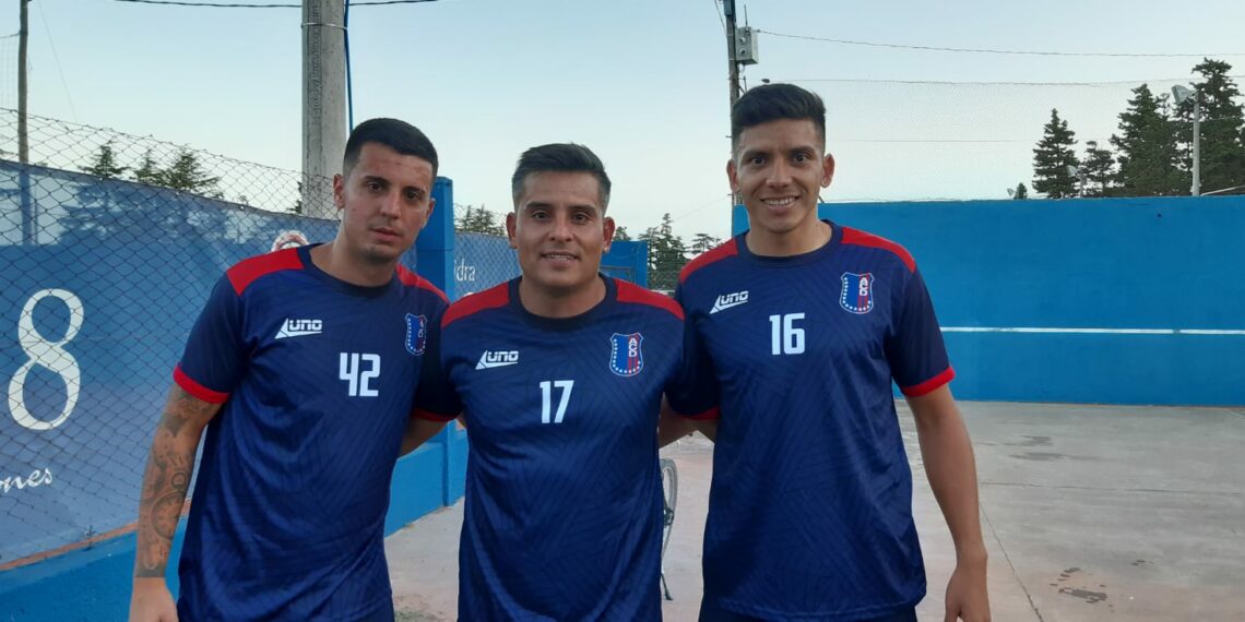 Automoto empezó la pretemporada de fútbol con nuevos refuerzos (Videos)