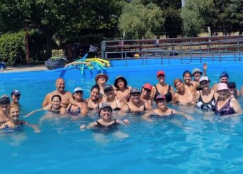 Una de las actividades acuáticas más solicitadas en este verano es aquagym (Video)
