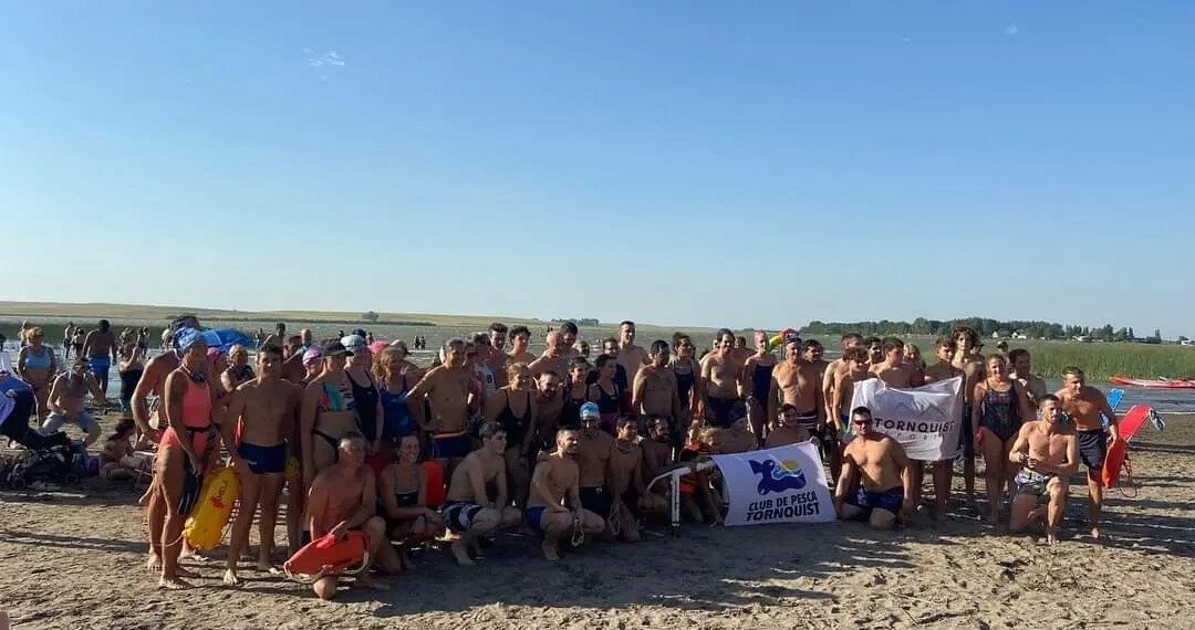 Más de 80 participantes en el cruce a nado entre las lagunas de Tornquist y Saavedra