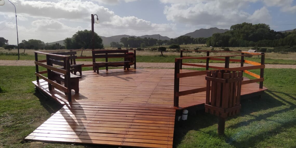 El deck mirador de Villa Serrana La Gruta luce renovado