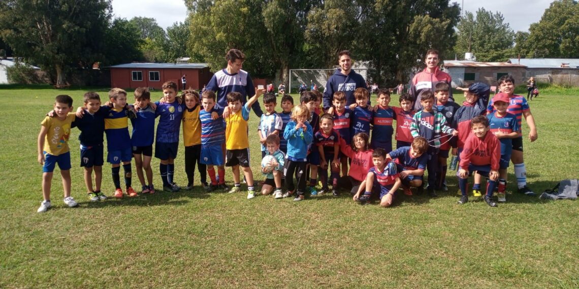 La Escuelita Azulgrana y la Séptima jugaron en Sierra