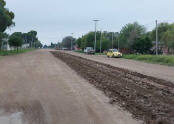 Avanzan tareas de mantenimiento de calles en diferentes sectores de Tornquist