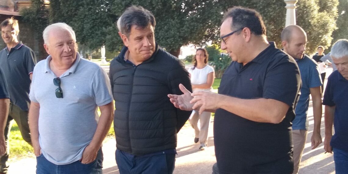 Facundo Manes estuvo en Tornquist y se reunió con vecinos (Videos y fotos)