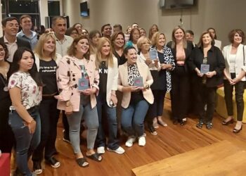 Sandra Kifer en el homenaje que le brindó la UCR a Marisa Kugler como primera Intendente de la democracia