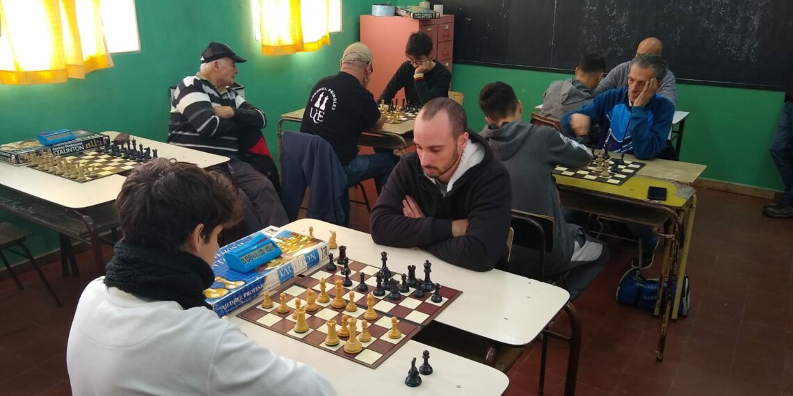 Exitosa 1° fecha del Gran Prix de Ajedrez del Sudoeste Bonaerense (Fotos y resultados)