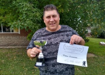 Fabio González ganador de un concurso nacional de tango en La Plata (Video)