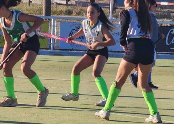 Hockey: “Las Lobas” vencieron a Puerto Belgrano “B” en las cuatro categorías