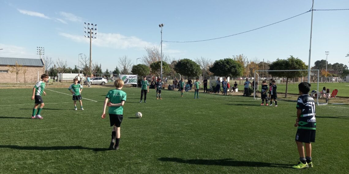 Semillero Verde participó de un encuentro de escuelitas de fútbol en Bahía Blanca (Fotos)