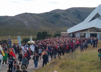 Cientos de fieles disfrutaron de una nueva Peregrinación al Santuario de Fátima (Video y fotos)