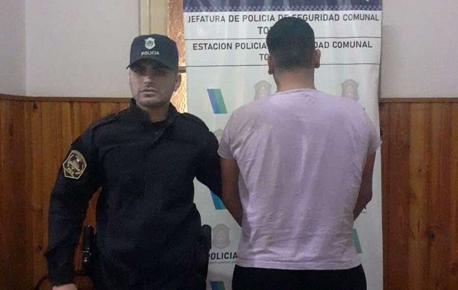 Una persona resultó aprehendida por los delitos de desobediencia, resistencia y atentado a la autoridad, lesiones e infracción a la Ley 12.569