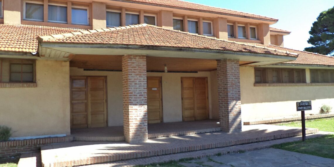 Cáritas Parroquial hará entrega del bolso social