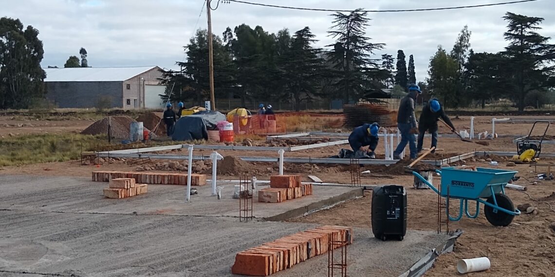 Avanzan las obras para la construcción de viviendas en el sector sur de la ciudad (Video)