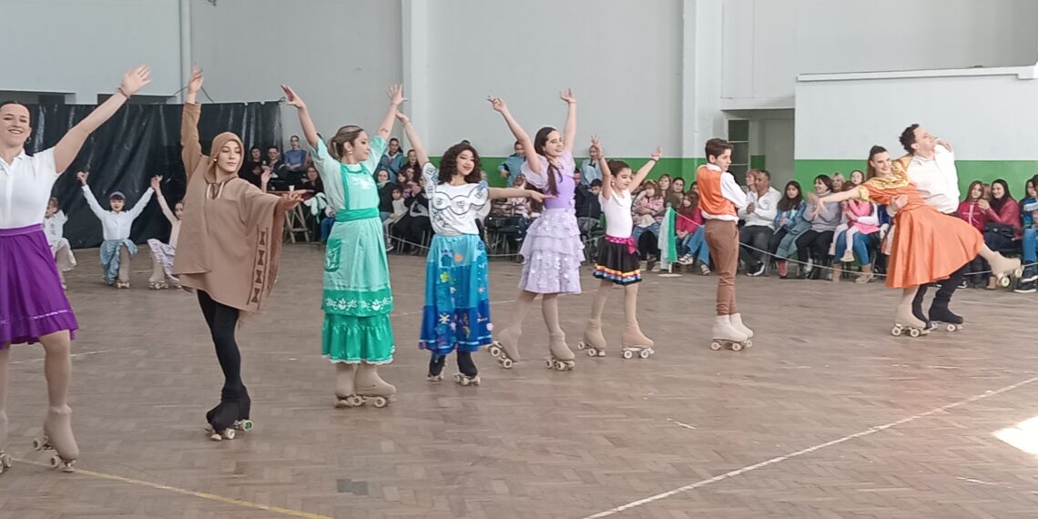 Exitosa presentación del espectáculo “Mágicos cuentos sobre ruedas” (Videos)