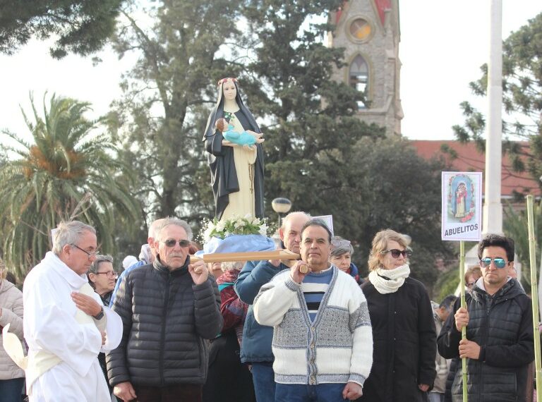 Fiestas Patronales: Se realizó la tradicional procesión en honor a Santa Rosa de Lima (video y fotos)
