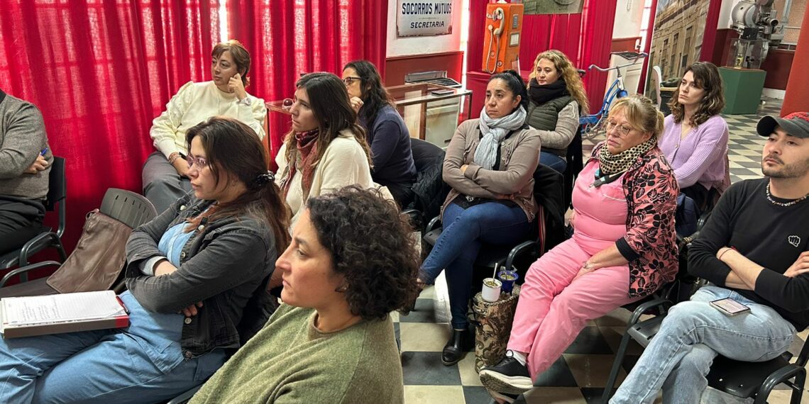 Hubo una jornada sobre los derechos en el cuidado y la atención de personas mayores en residencias