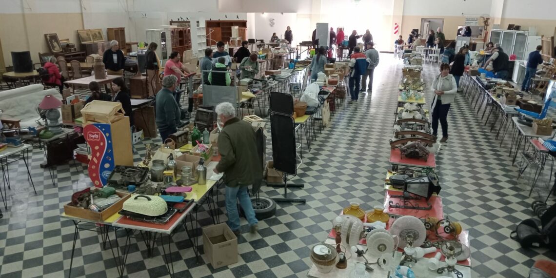 Vecinos del distrito y la región participan del remate de la Sociedad Italiana (Video)