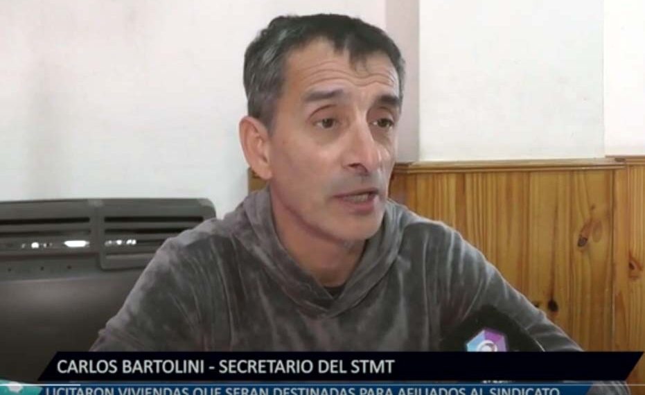 Carlos Bartolini: “Es histórico porque por primera vez se construirá en Tornquist un barrio Municipal”