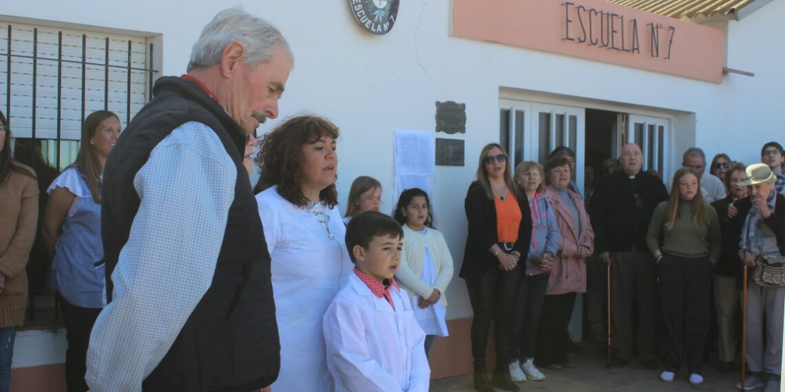 La Escuela Nro 7 “Bernardino Rivadavia” de Paraje Funke festejó el centenario de su fundación