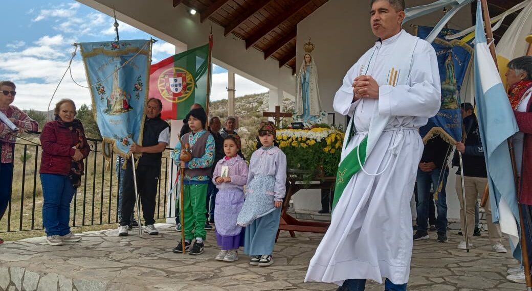 Se realizó una nueva Peregrinación al Santuario “Nuestra Señora de Fátima” en Villa Serrana La Gruta (Fotos y video)