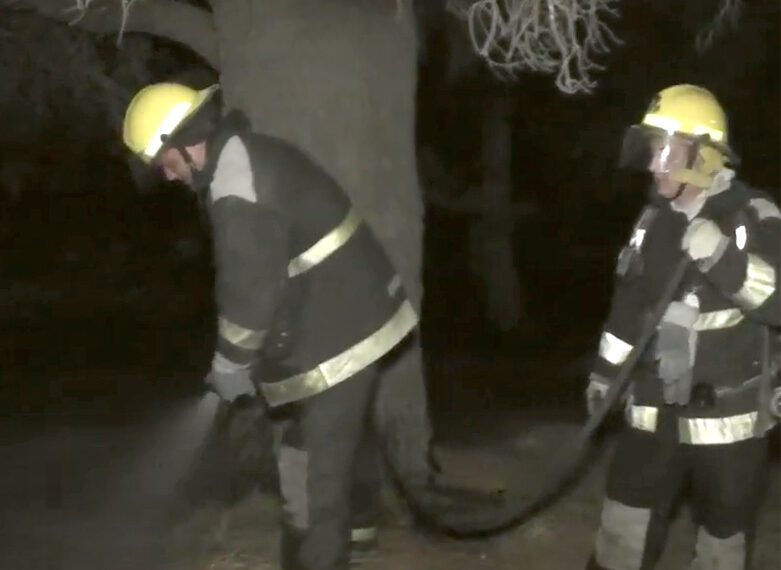 Incendio de pastos naturales en un terreno baldío de Villa Serrana La Gruta (Video)