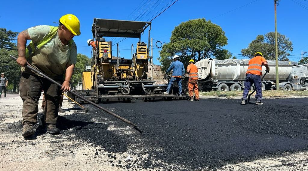 Comenzó la repavimentación de calles céntricas de Tornquist