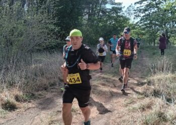 Unos 300 runners participaron de la Carrera Aventura y Caminata Aeróbica Solidaria de Villa Ventana (Video)