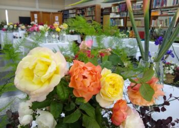 Importante muestra de la Agrupación “Flores en Tornquist” en la Biblioteca Popular (Video)