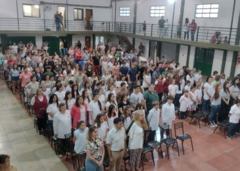 27 DE NOVIEMBRE- SESION EXTRAORDINARIA DE ENTREGA DE DIPLOMAS A ABANDERADOS Y ESCOLTAS  DEL DISTRITO- TORNQUIST (VIDEOS)