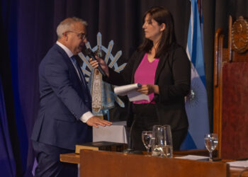 Sergio Bordoni asumió su tercer mandato en el marco del 40º Aniversario del regreso a la Democracia (Videos)