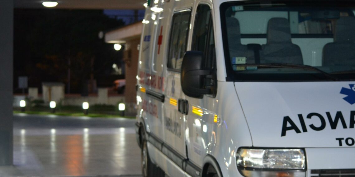 Solicitan facilitar el paso de ambulancias en caso de emergencias