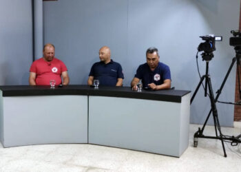 Los Jefes de los Bomberos Voluntarios del distrito compartieron la mesa de Opiniones