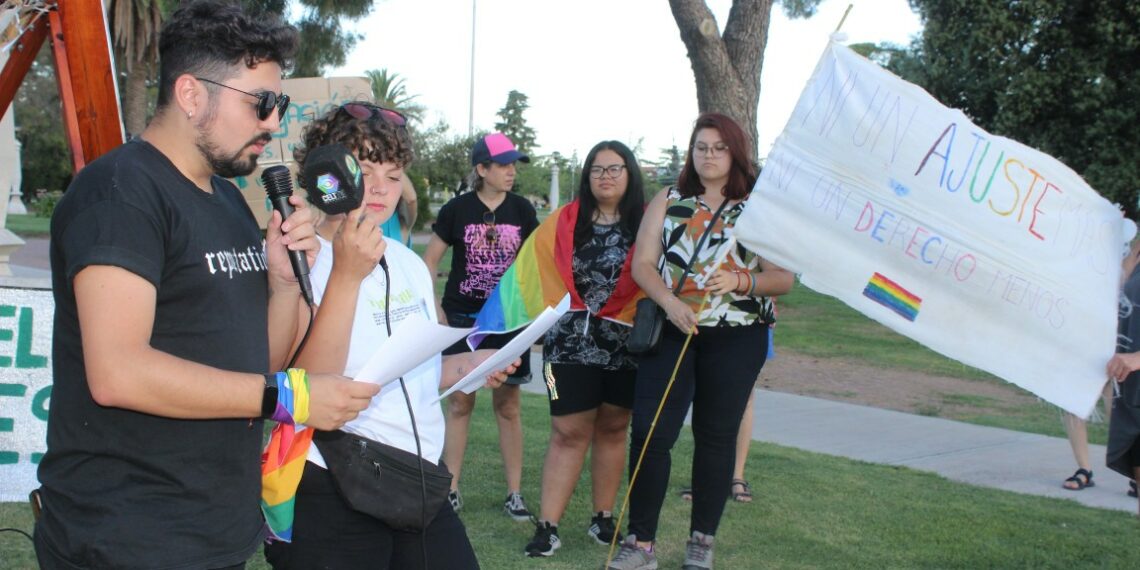 Se realizó hoy en Tornquist la Tercera Marcha del Orgullo Serrana