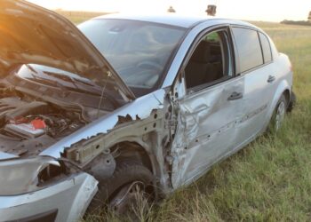 No hubo heridos por el roce de dos vehículos en la Ruta 33 (FOTOS)