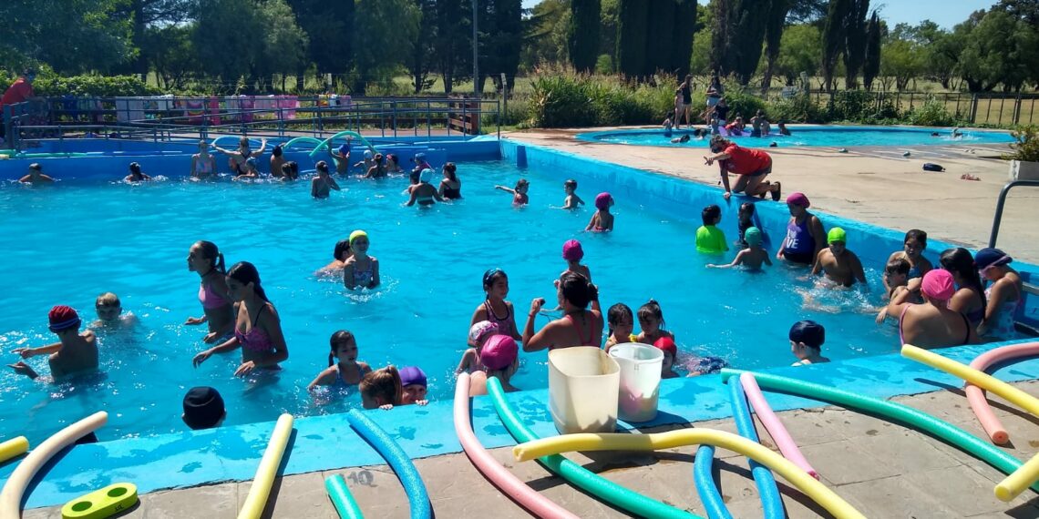 La Escuela Abierta de Verano tuvo su cierre en todo el distrito (Videos)