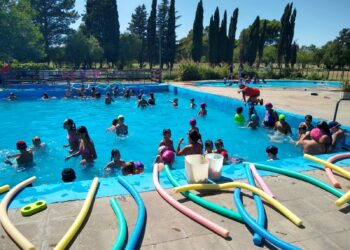 La Escuela Abierta de Verano tuvo su cierre en todo el distrito (Videos)