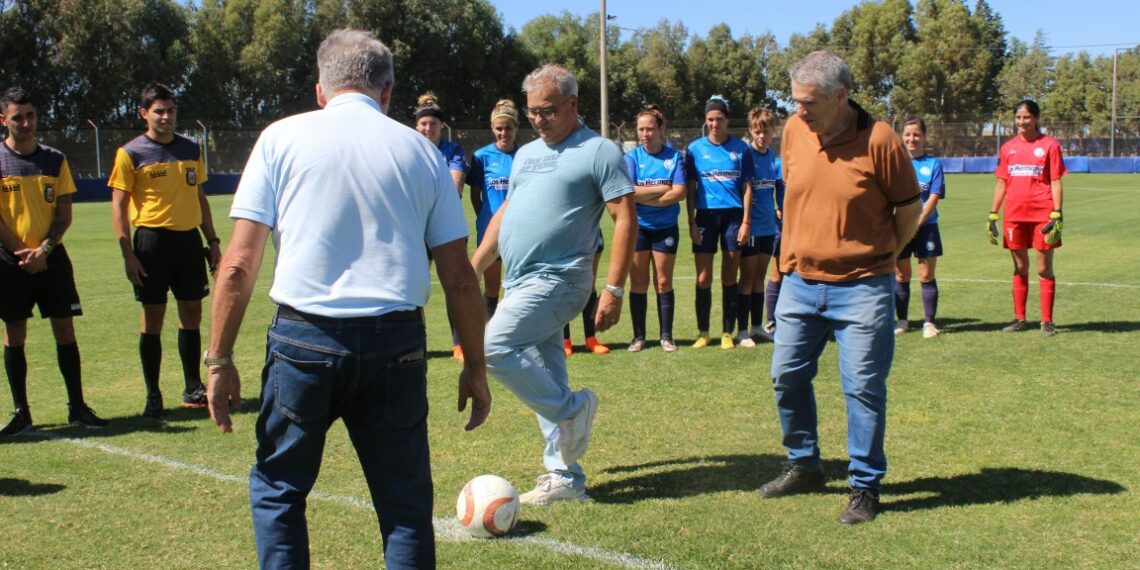 El presidente de la Liga Regional y el intendente municipal en la fecha inaugural del fútbol femenino de Automoto (fotos, videos y notas)