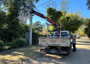 La CELT. comenzó con la instalación de la primera línea troncal de fibra óptica en Villa Ventana