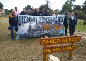 Recuerdo y homenaje a 42° años de la Gesta de Malvinas (Videos y fotos)