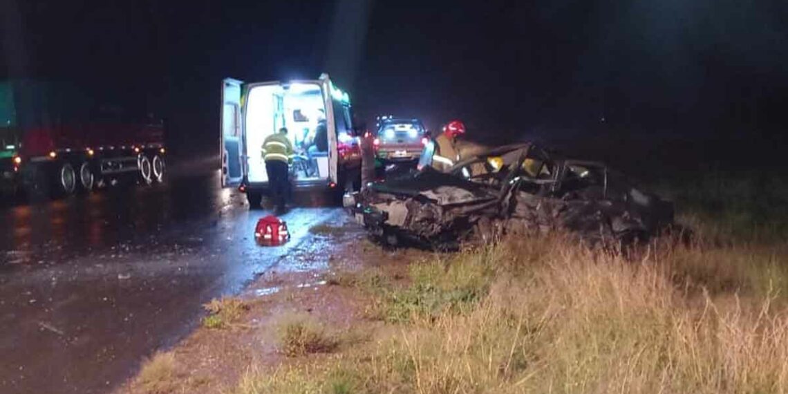 Tres heridos por un choque frontal en la rotonda de Fra-Pal