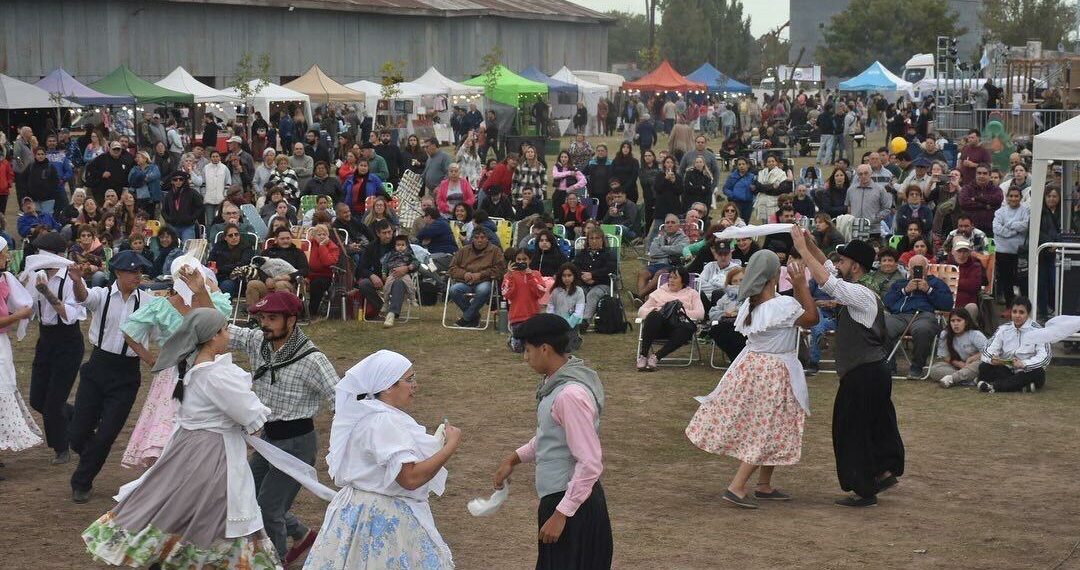 Saldungaray vibró con una nueva edición de la Fiesta Provincial de la Vendimia