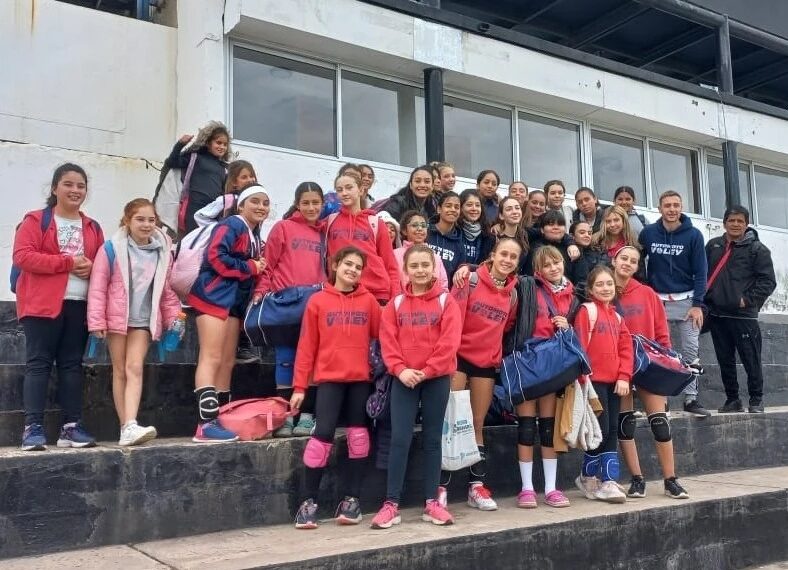 Automoto Voley participó de un encuentro