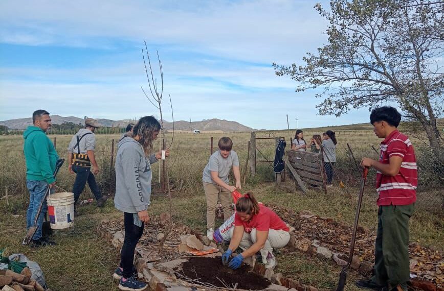 Ambiente desarrolló un espacio educativo de Huerta Agroecológica en la EP Nº 10