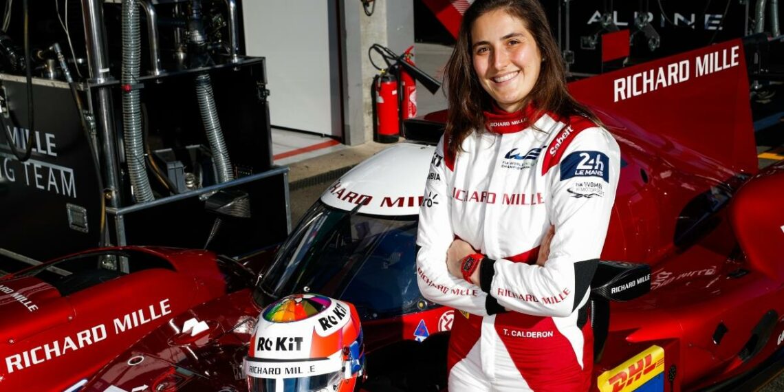 Tatiana Calderón continúa haciendo historia en el automovilismo internacional (Videos)