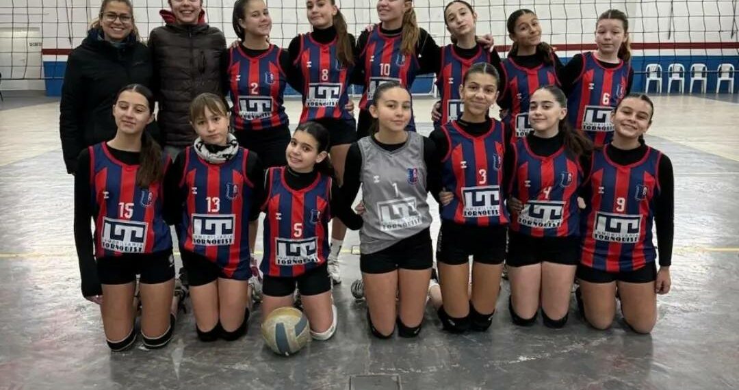Automoto Voley jugó contra Unión Pigüé