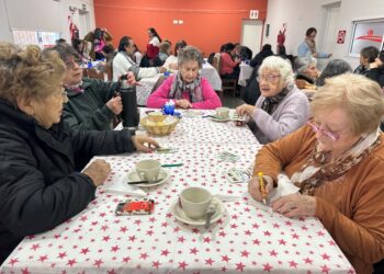 Con un concurrido té canasta la Junta Vecinal del Barrio Sur festejó su 27º aniversario