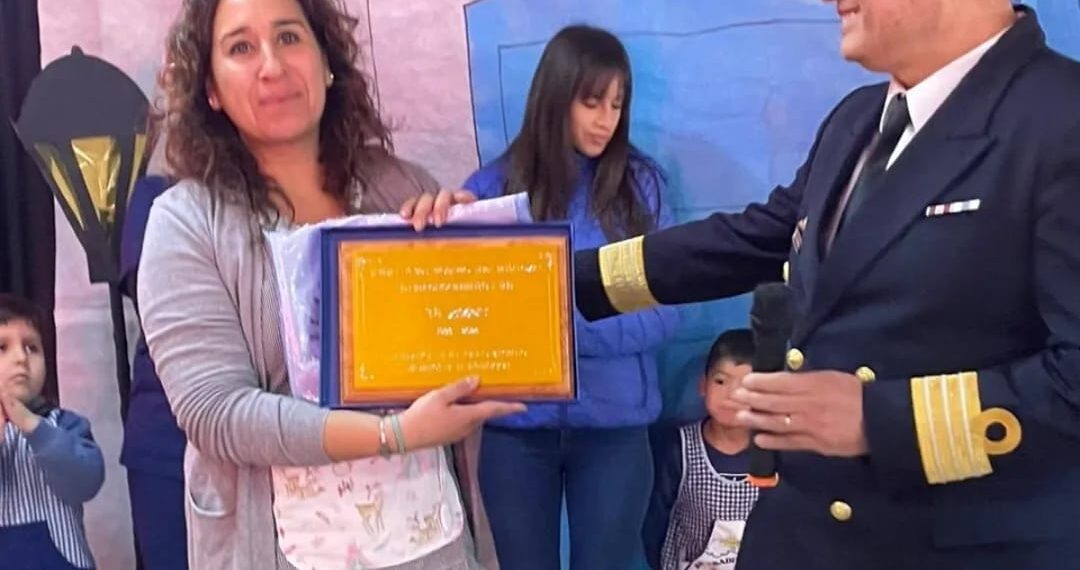 El Jardín 905 recibió la visita de sus padrinos en una fecha muy especial