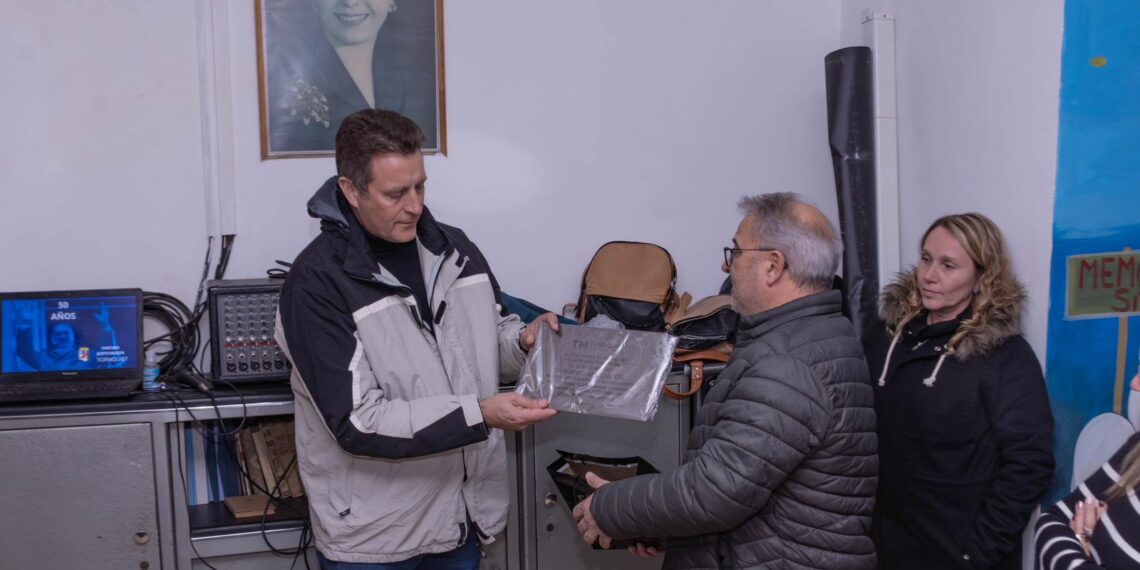 Con la presencia de Trankels y Bordoni se realizó un homenaje a Juan D. Perón en la Unidad Básica local